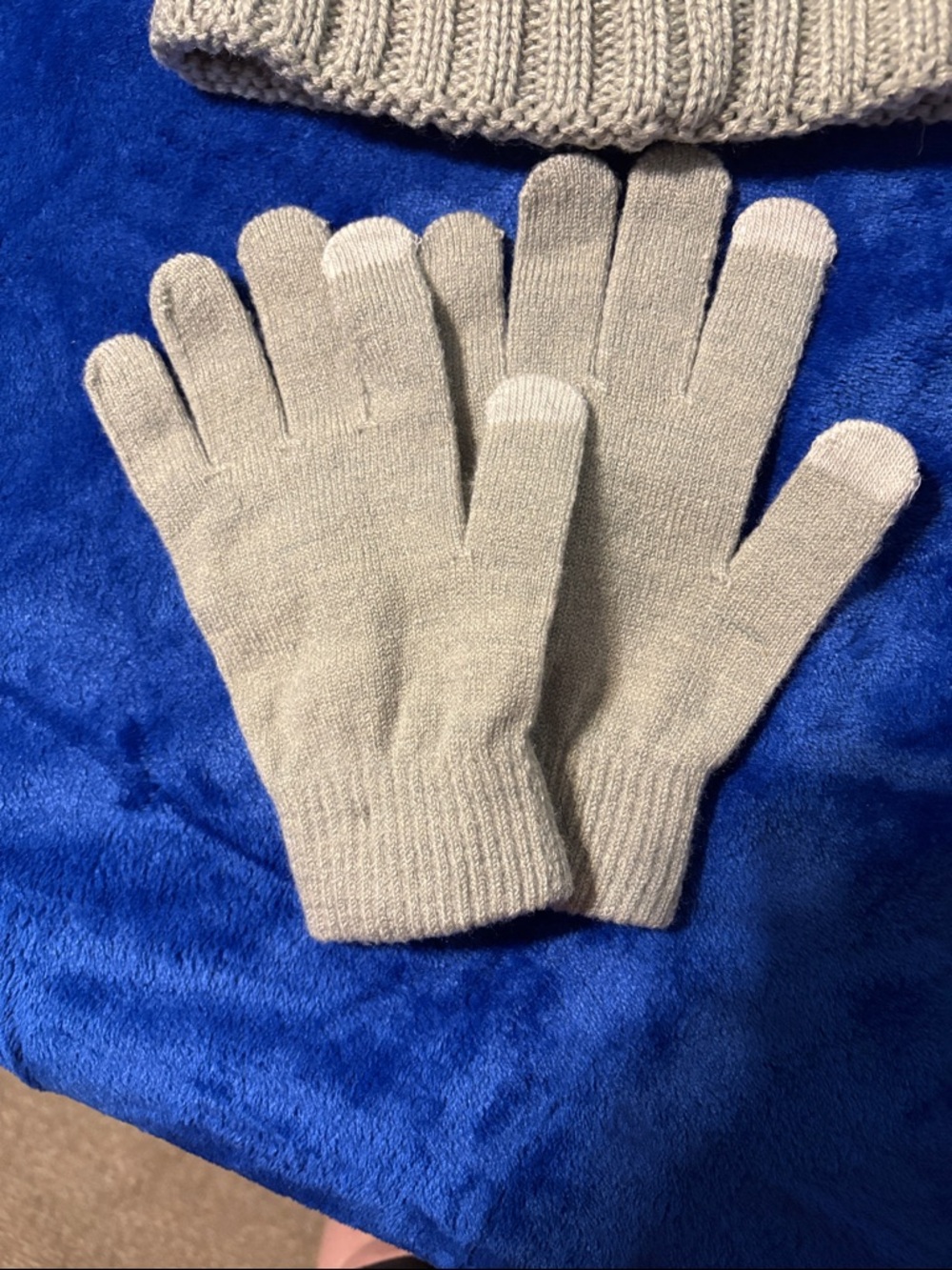 Women’s Knit Beanie Duo - Pink & Gray Pom Hat gray hat has matching gloves. Nwot - Picture 8 of 9